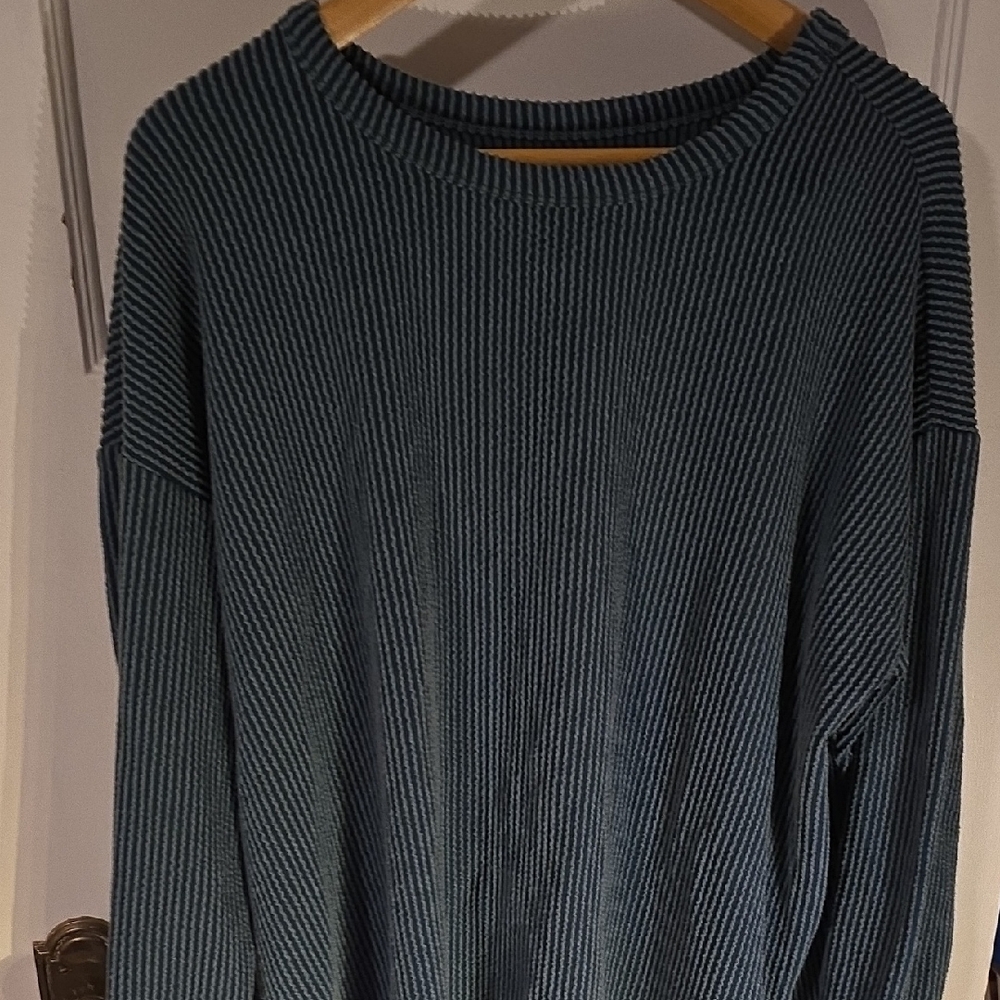 Women's Classic Crewneck Sweater - Deep Teal